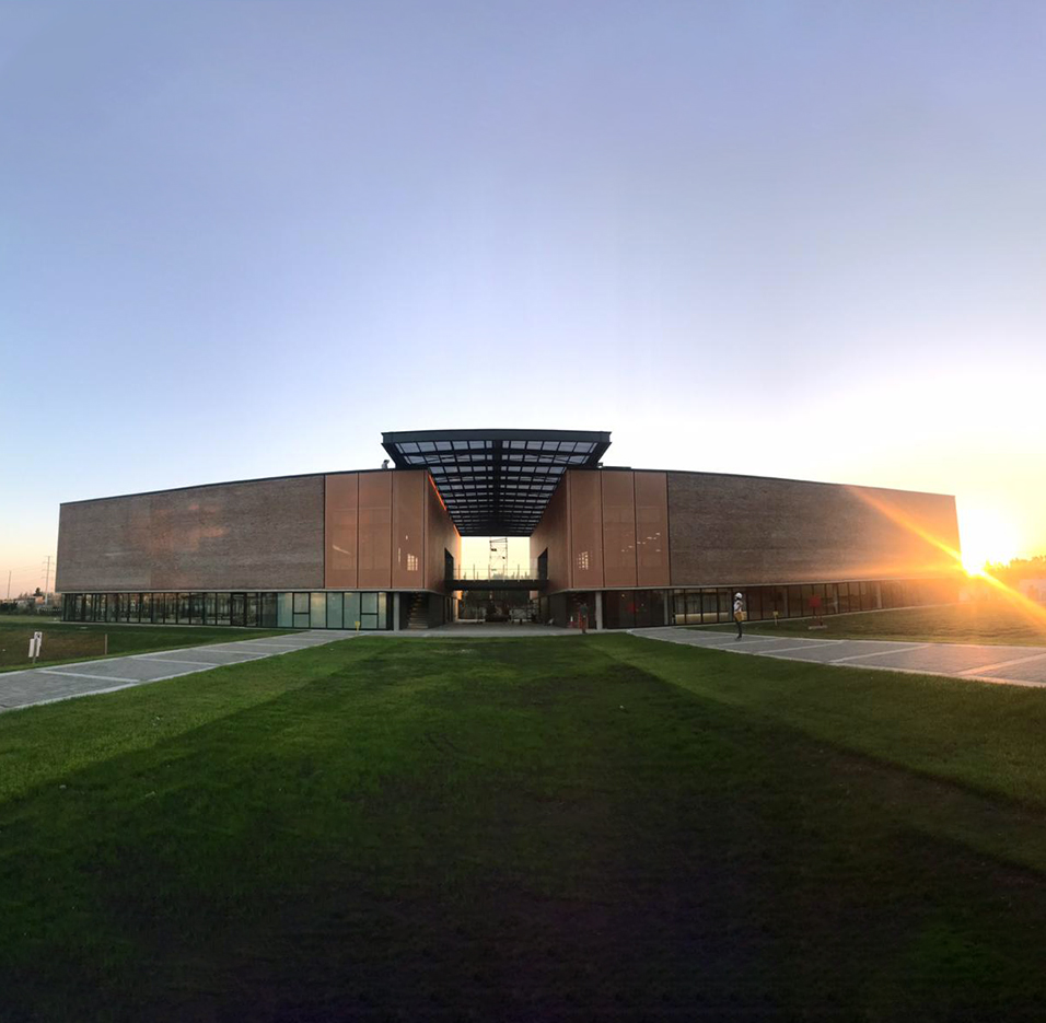 Northlands School – SUM y pileta de natación 